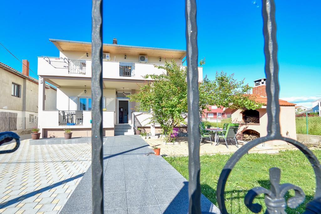 Apartments Duje بيبينيا المظهر الخارجي الصورة