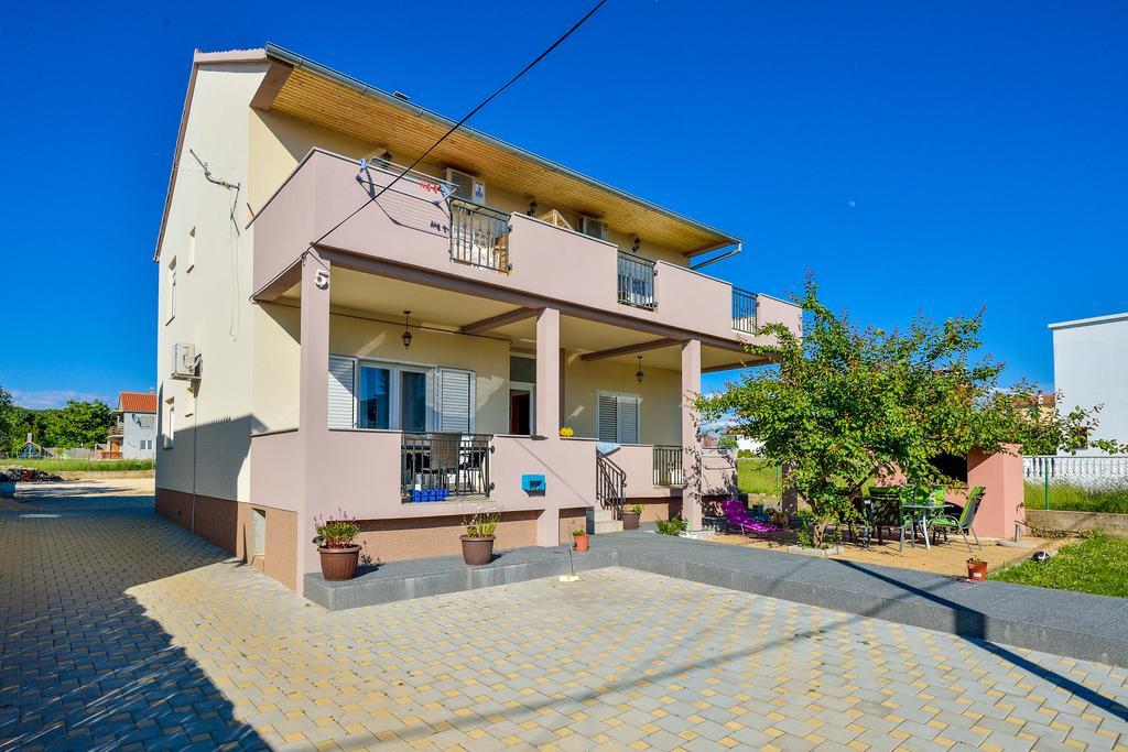 Apartments Duje بيبينيا المظهر الخارجي الصورة