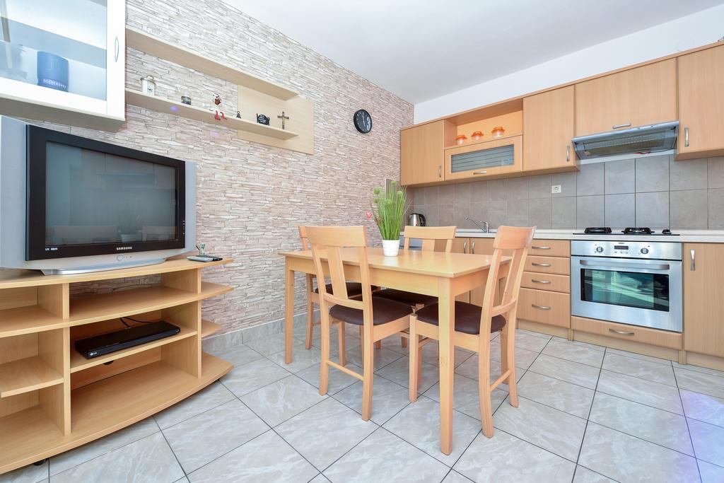 Apartments Duje بيبينيا المظهر الخارجي الصورة